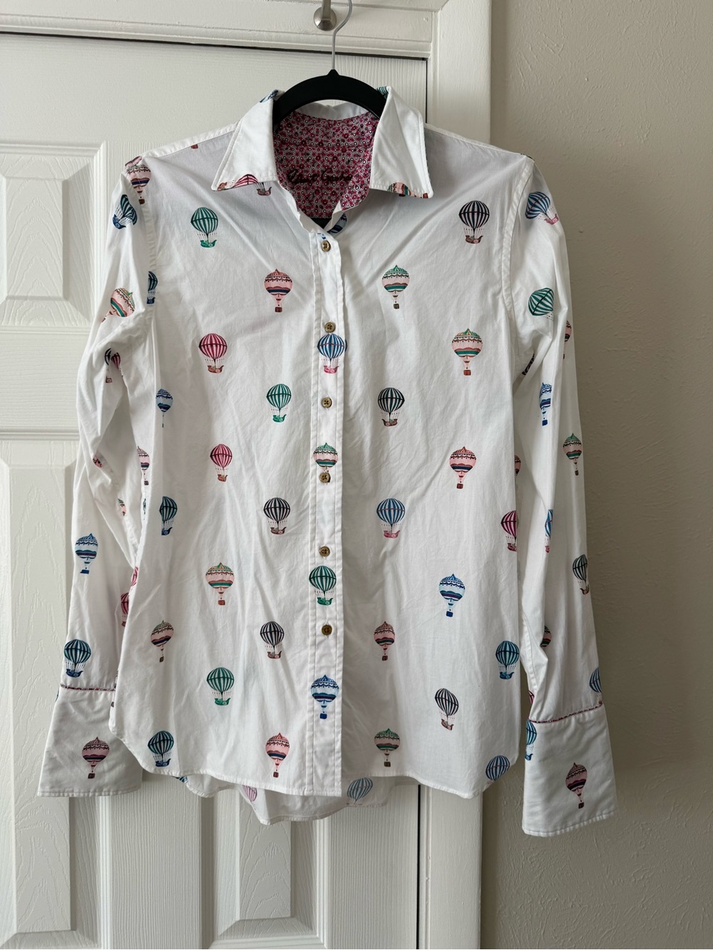 Robert Graham Women’s Priscilla Dress Shirt size Medium Hot Air Balloon Print